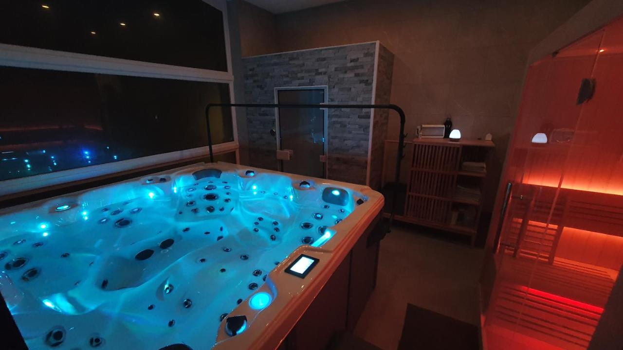 Bed'N'Bulles - Wellness Privatif Bed & Breakfast Dinant Bagian luar foto